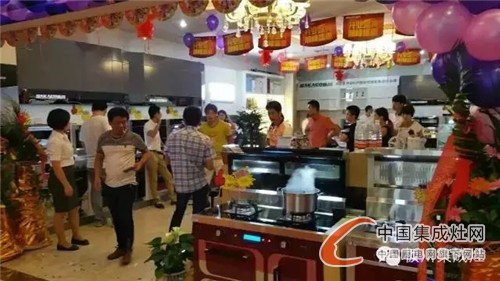 板川集成灶泉州專賣店盛大開業(yè)，喜迎開門紅！