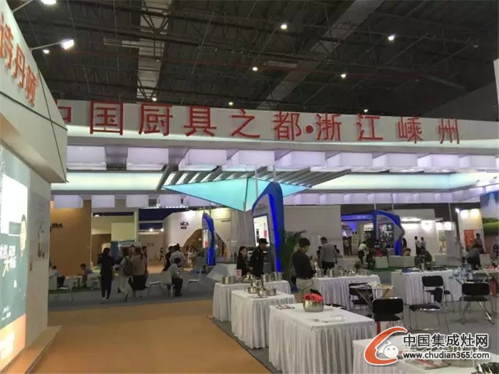 美多集成灶參加2015中國國際廚房展覽會，備受矚目！