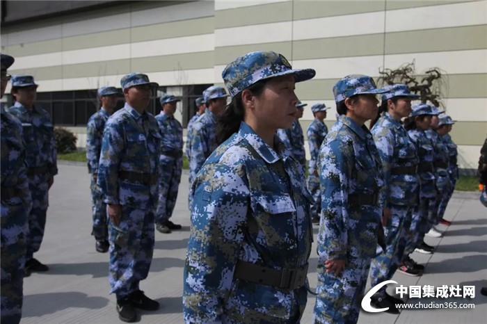 廚壹堂 | 熱血鑄軍魂，像戰(zhàn)士一樣奮斗在2018！