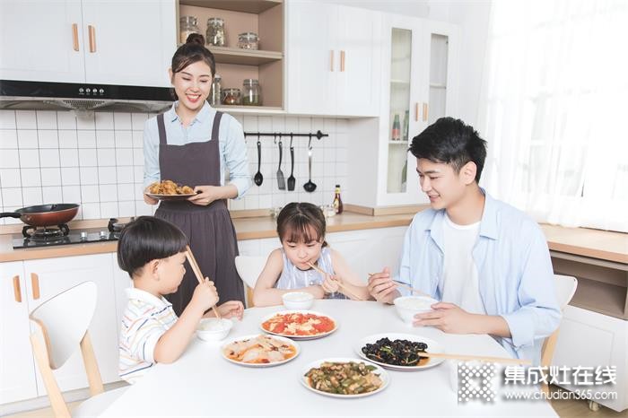 潮邦蒸烤一體集成灶M5：沒有油煙味，只有女人味